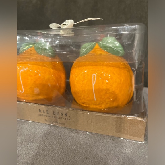 Rae Dunn Mandarin Orange Salt&Pepper Shakers***brand new - Picture 3 of 6